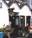 ��y�������