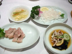 ���g���̎h�g�E�ؓ��E�^�R